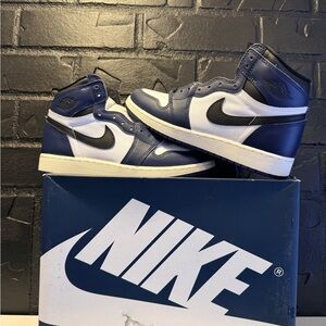 Nike Men's Navy and White High-Top Sneakers